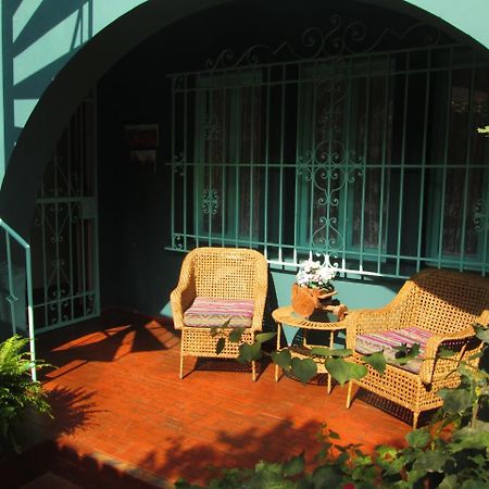 リマ La Casona Azul Bed & Breakfast エクステリア 写真