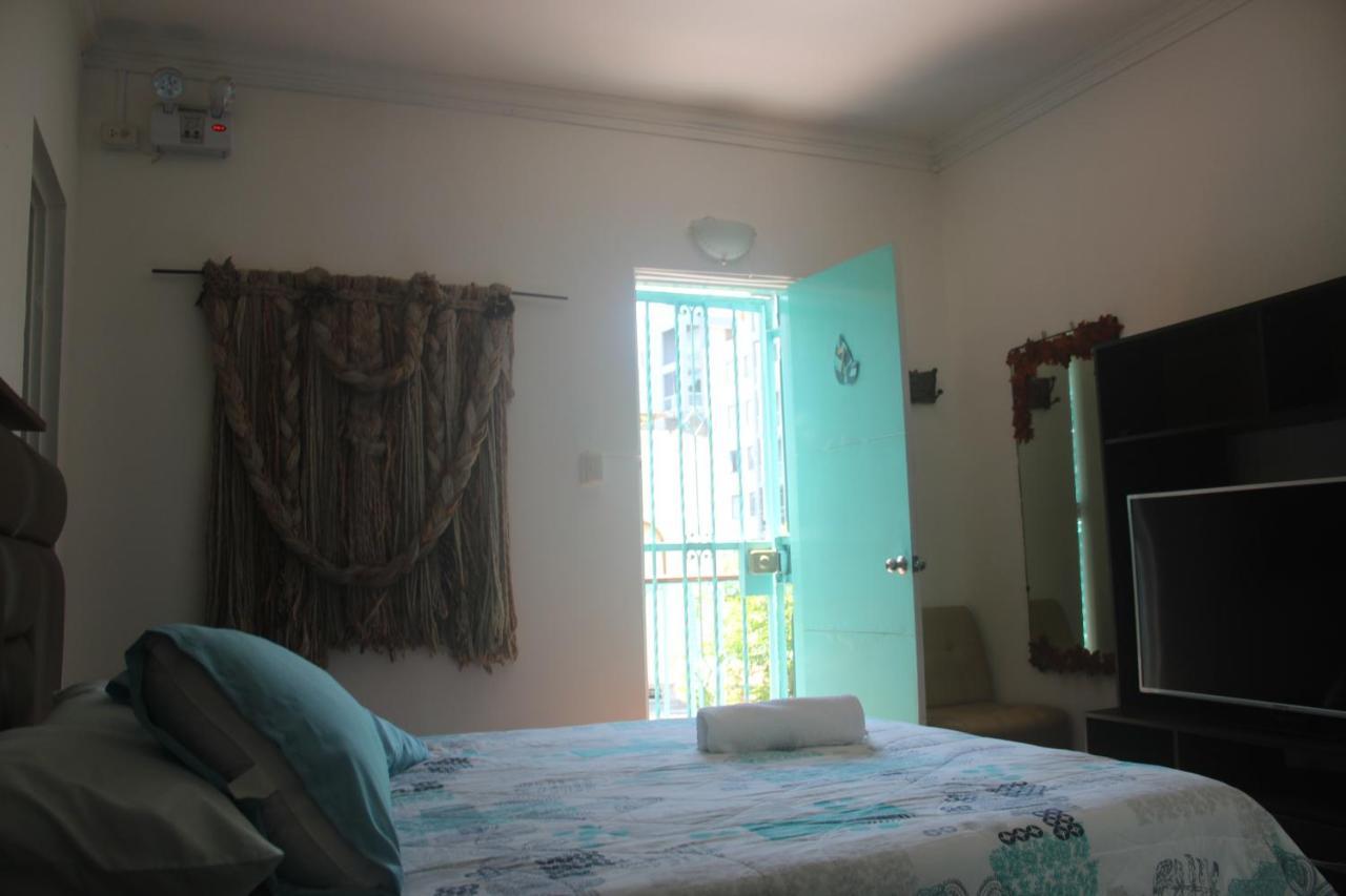 リマ La Casona Azul Bed & Breakfast エクステリア 写真