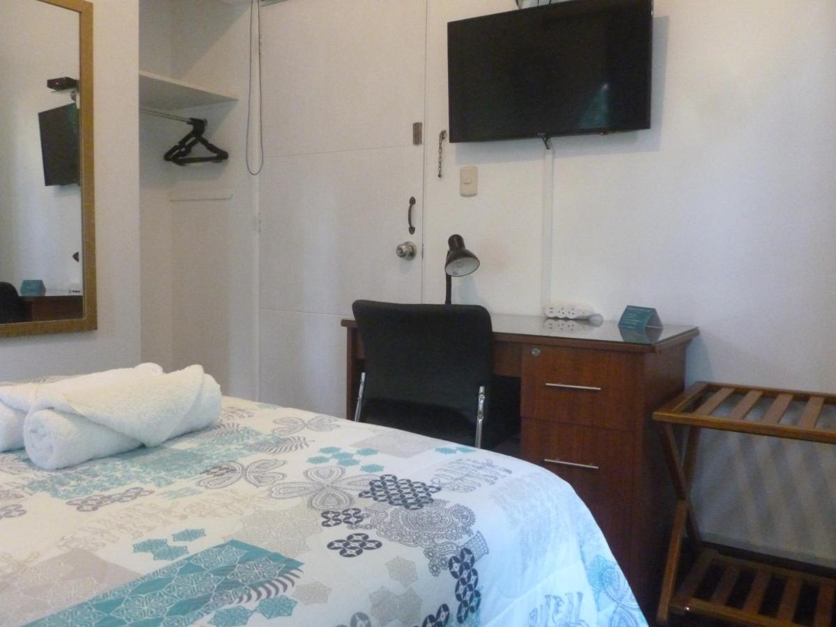 リマ La Casona Azul Bed & Breakfast エクステリア 写真