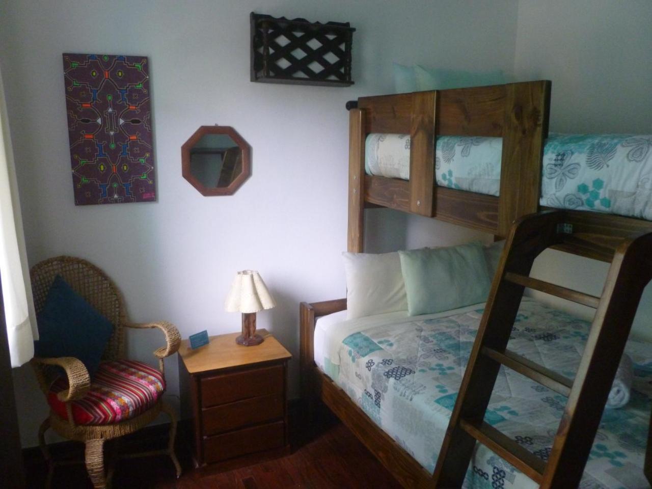 リマ La Casona Azul Bed & Breakfast エクステリア 写真
