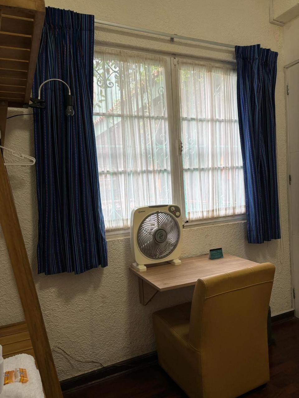 リマ La Casona Azul Bed & Breakfast エクステリア 写真