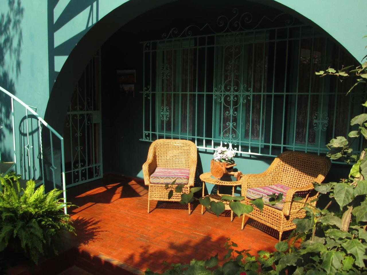 リマ La Casona Azul Bed & Breakfast エクステリア 写真