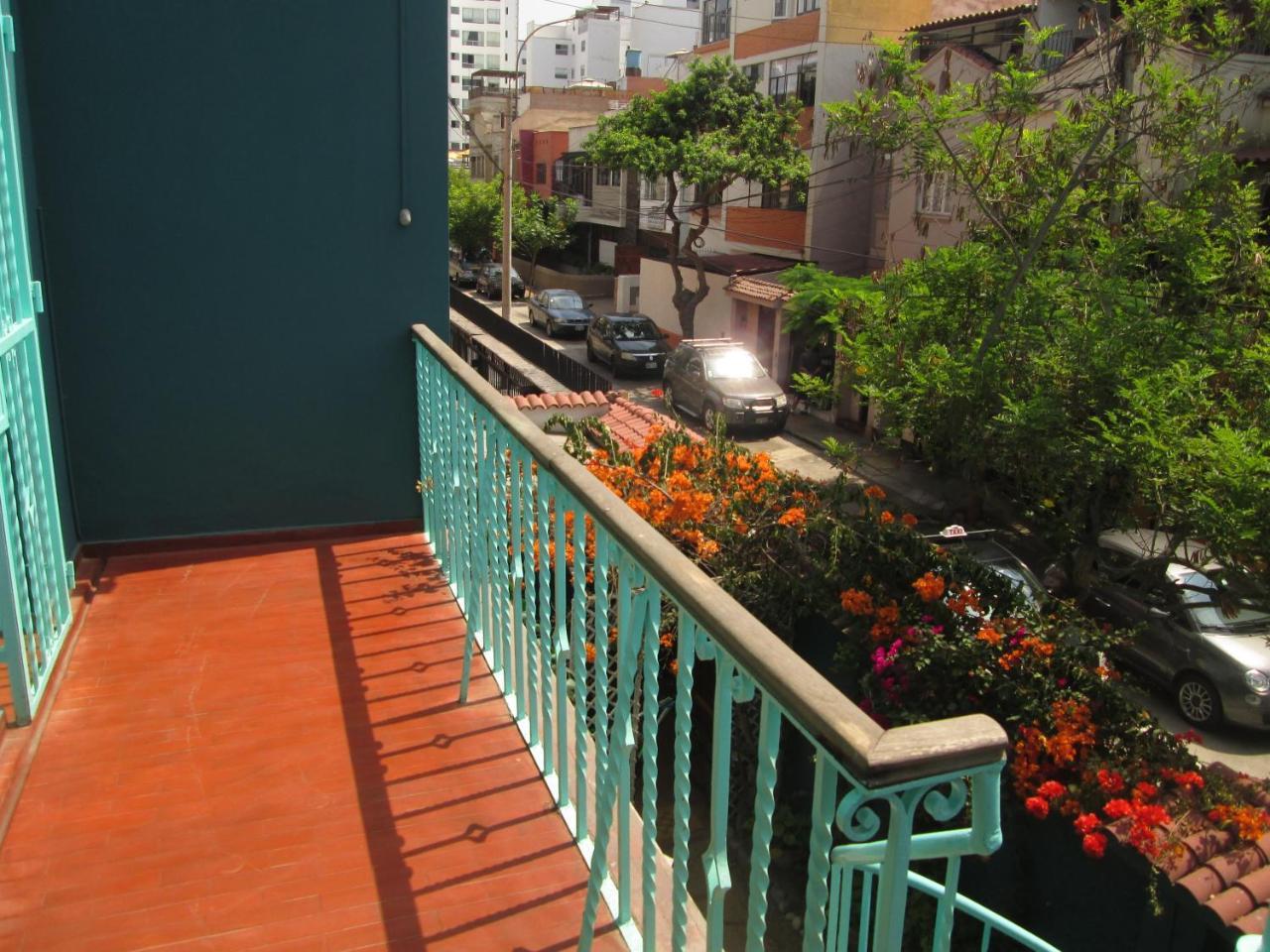 リマ La Casona Azul Bed & Breakfast エクステリア 写真